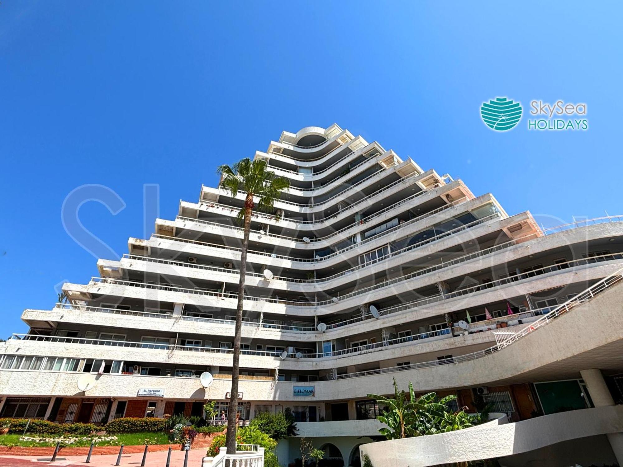Skysea Benalmadena Puerto Marina Appartement Buitenkant foto